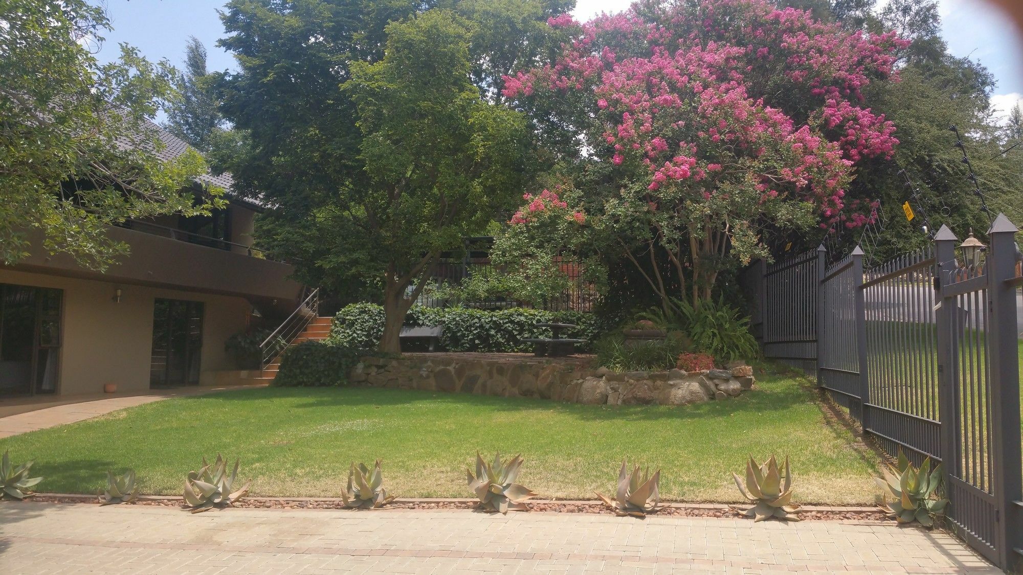 Belmont Guesthouse Bloemfontein Exterior photo